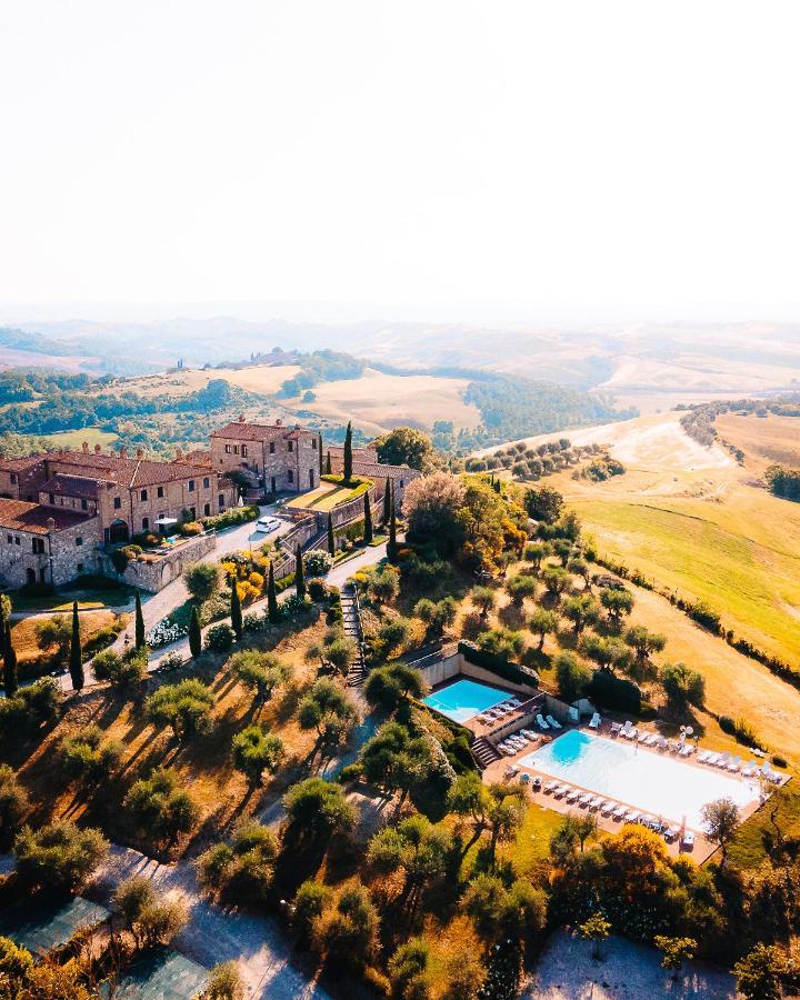 Relax Palazzo Monaci Apartment อัสเชียโน ภายนอก รูปภาพ