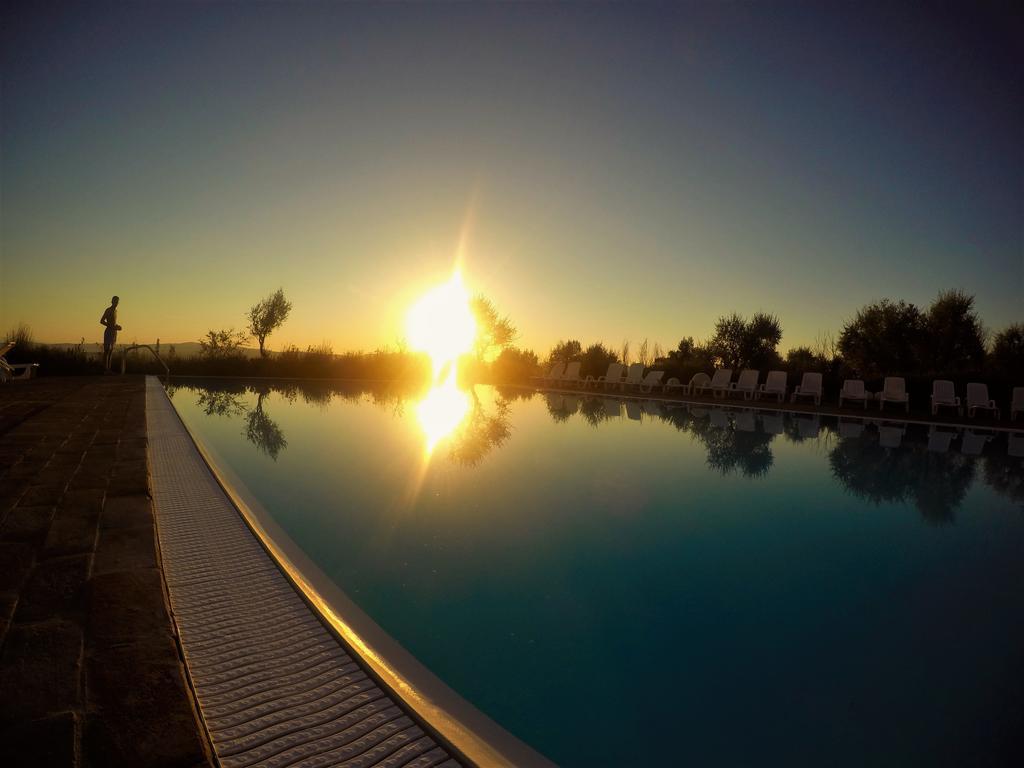 Relax Palazzo Monaci Apartment อัสเชียโน ภายนอก รูปภาพ